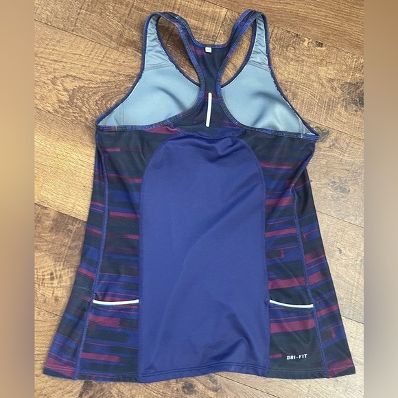 Nike Womens activewear tank top Sz large - Picture 5 of 9